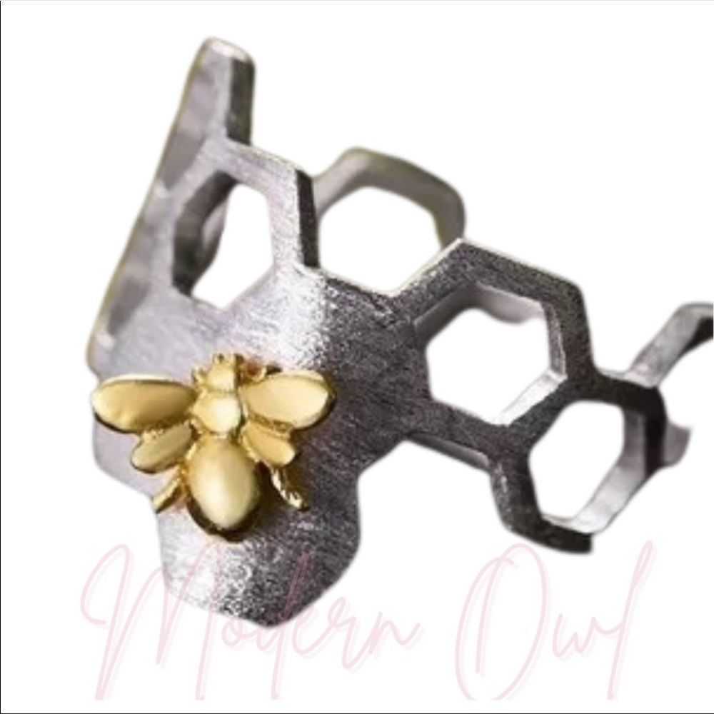 Retro Hollowed out Bee HIVE Open Ring